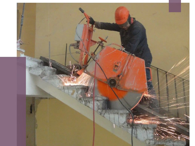 Демонтаж бетонных лестниц в Астрахани от 4624 руб. за м2 | ПРОЛЁТ-Стр