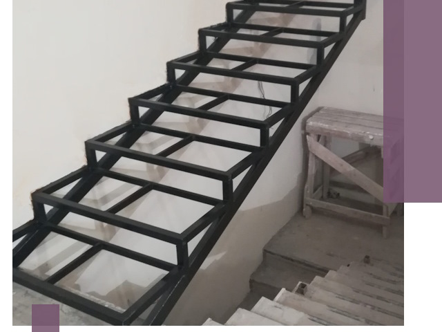 Демонтаж лестниц на металлокаркасе в Астрахани: быстрый вывоз и разбор