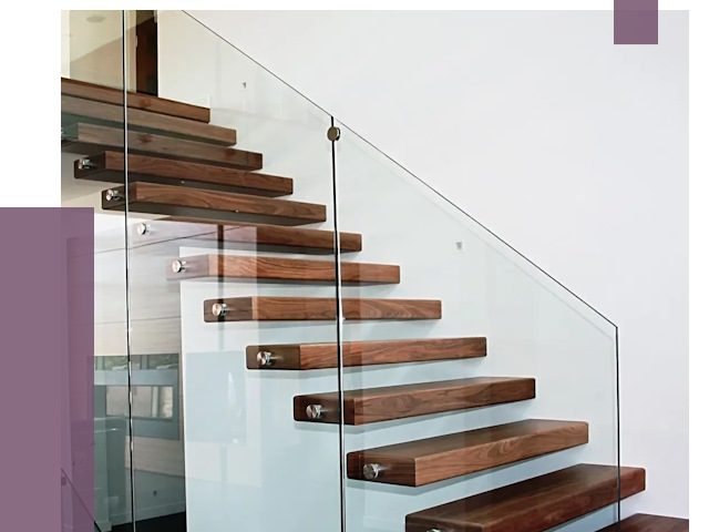 Стеклянные перила для лестницы в Астрахани от 14900 руб.