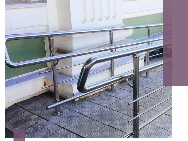 Ограждения пандусов из металла и нержавейки в Астрахани