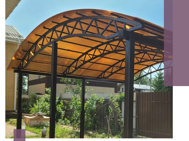 Изготовление навесов под ключ в Астрахани из качественных материалов