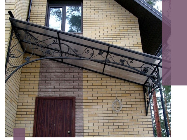 Односкатные козырьки из металла под ключ в Астрахани