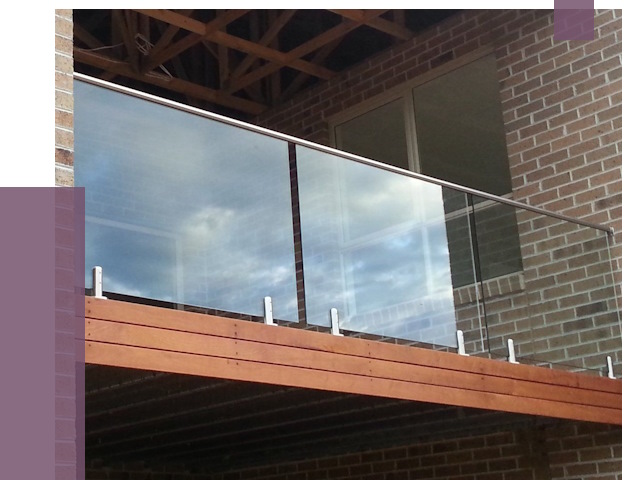 Стеклянные парапеты на крыше и террасе в Астрахани от 11561 руб. | ПРОЛЁТ-Стр